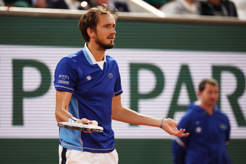 也制约了球 也制约了球