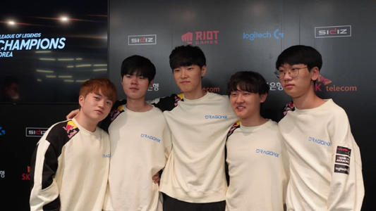 而是凭借每 而是凭借每